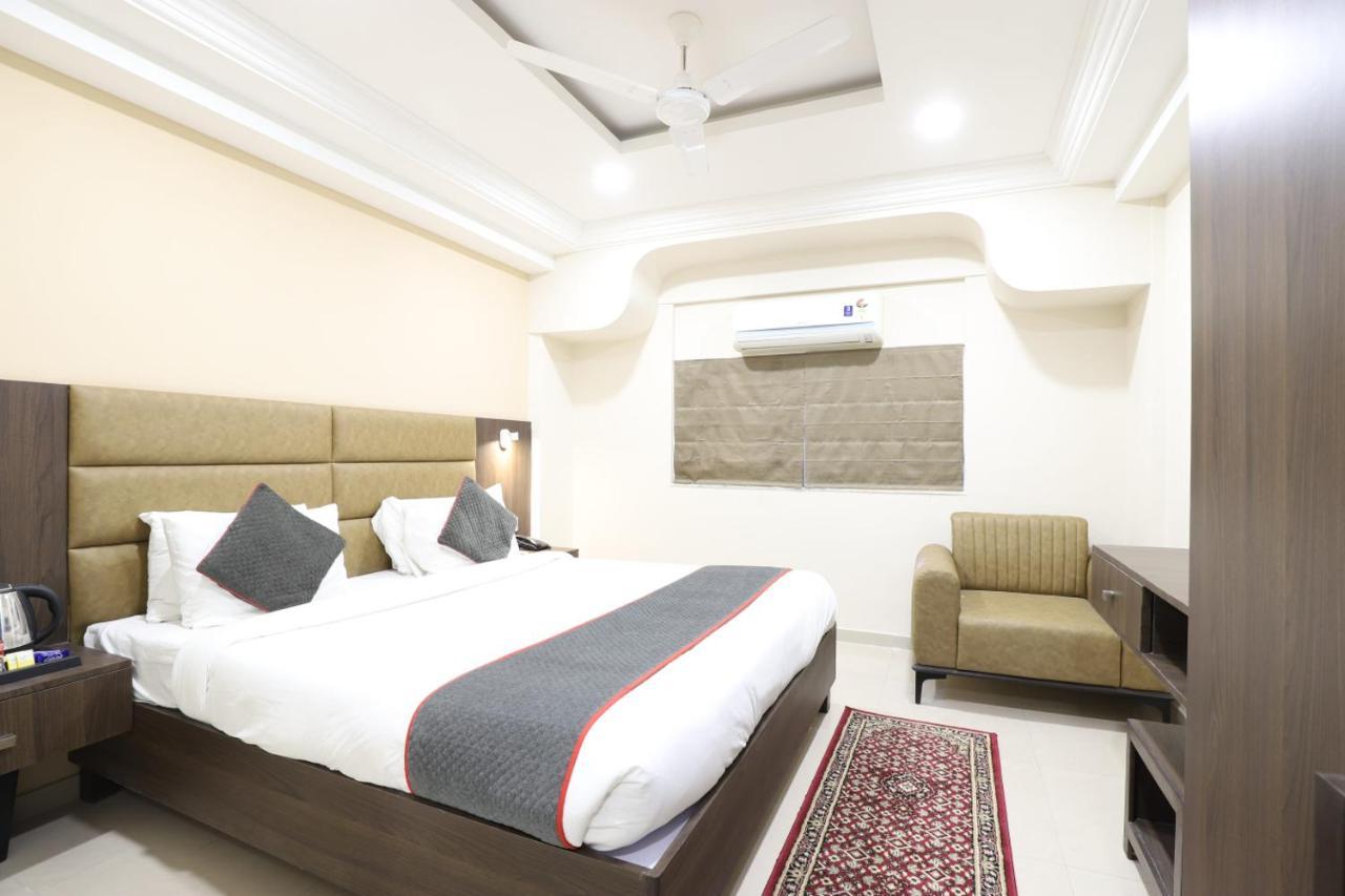 Alba Premier, Ahmedabad Hotel Exterior photo